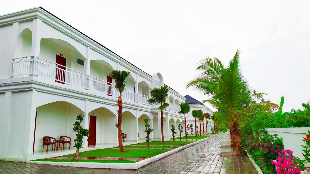 Puri Lovina Hotel Екстериор снимка