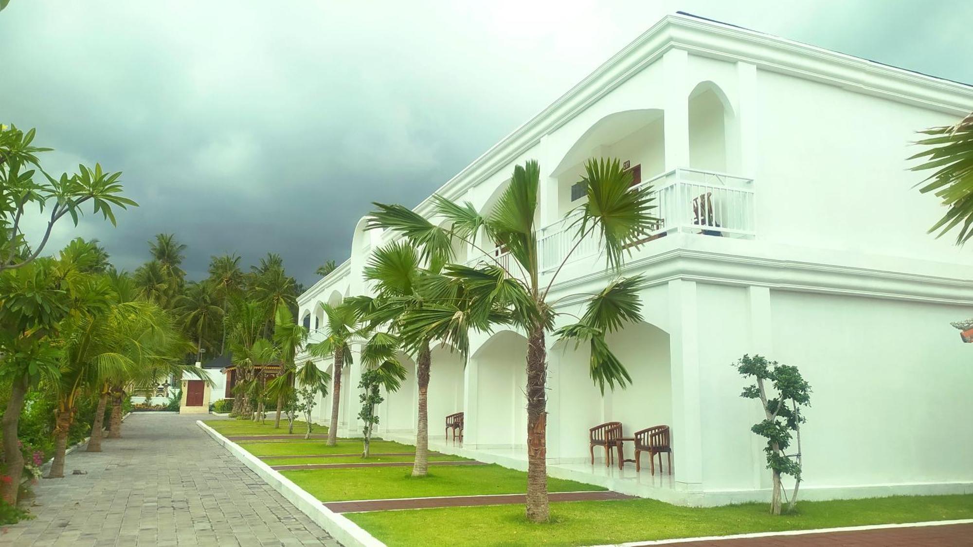 Puri Lovina Hotel Екстериор снимка