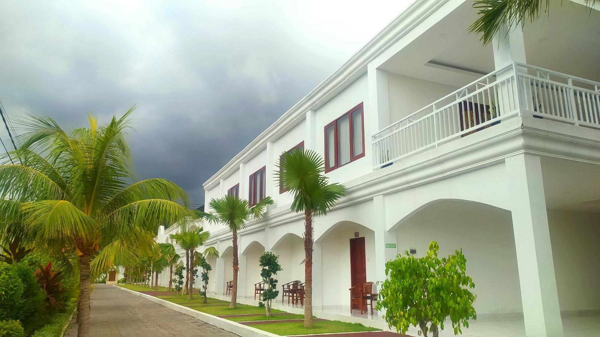 Puri Lovina Hotel Екстериор снимка