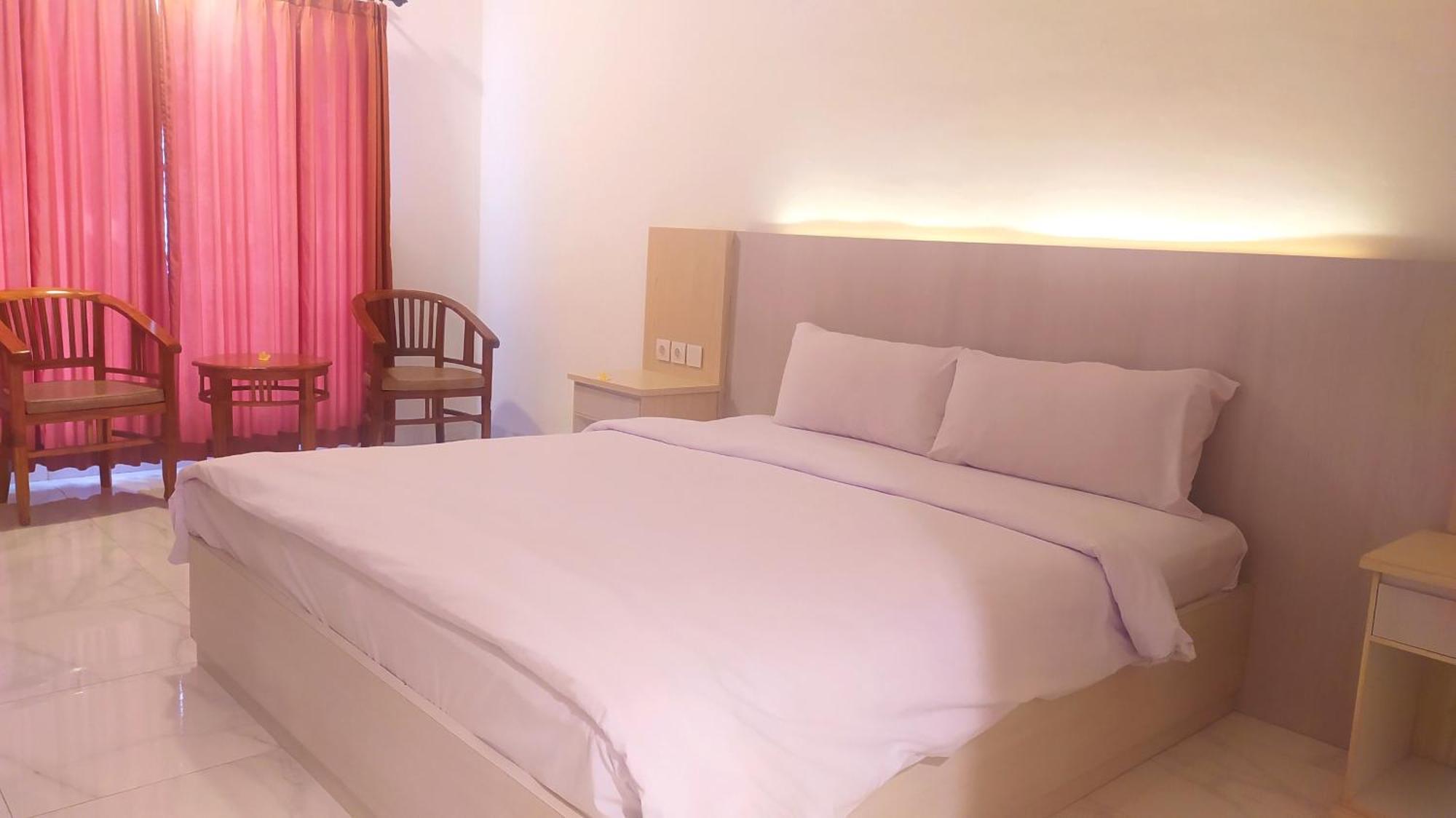 Puri Lovina Hotel Екстериор снимка